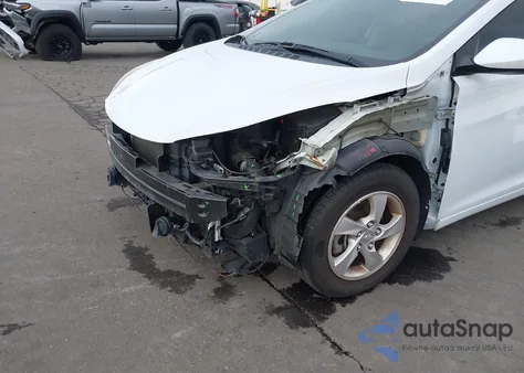 2016 Hyundai Elantra Se z USA, uszkodzony, nr VIN 5NPDH4AE5GH700492